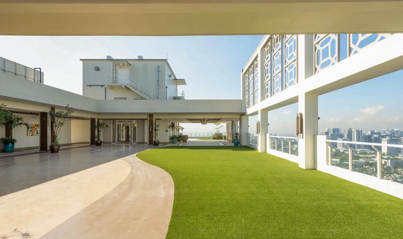 The courtyard at Allegra Garden Place
