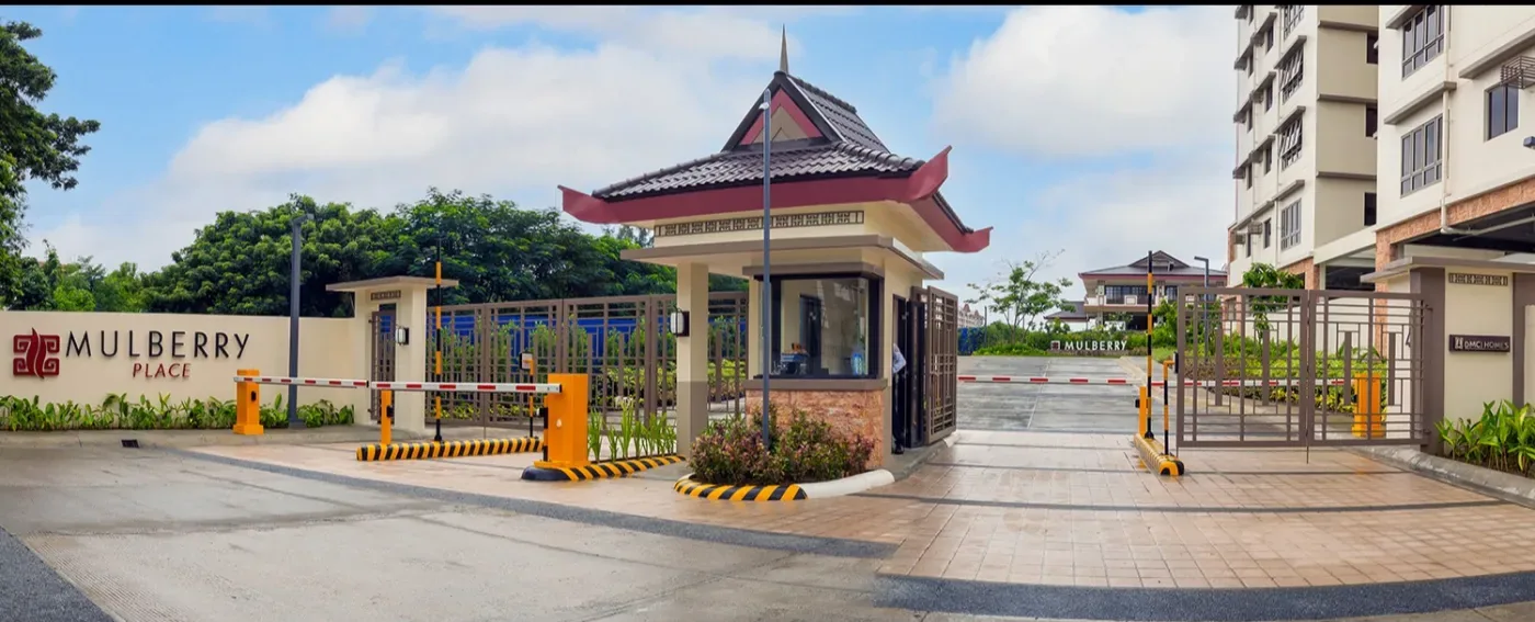 Mulberry Place main entrance gate and guardhouse, Acacia Estates Taguig